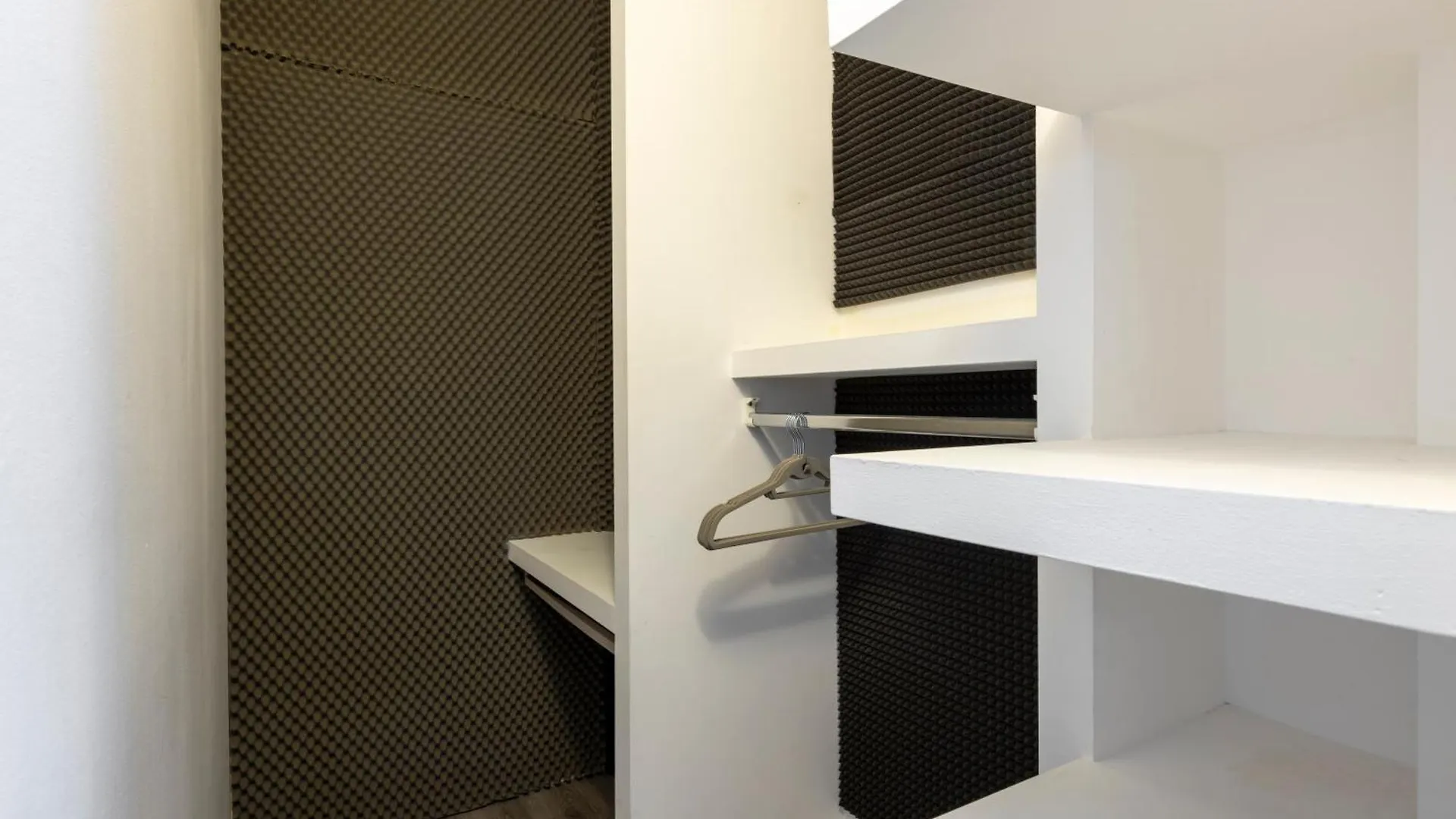 Apartment Bnbutler - Archimede 53 - Bright Studio Milan Italy