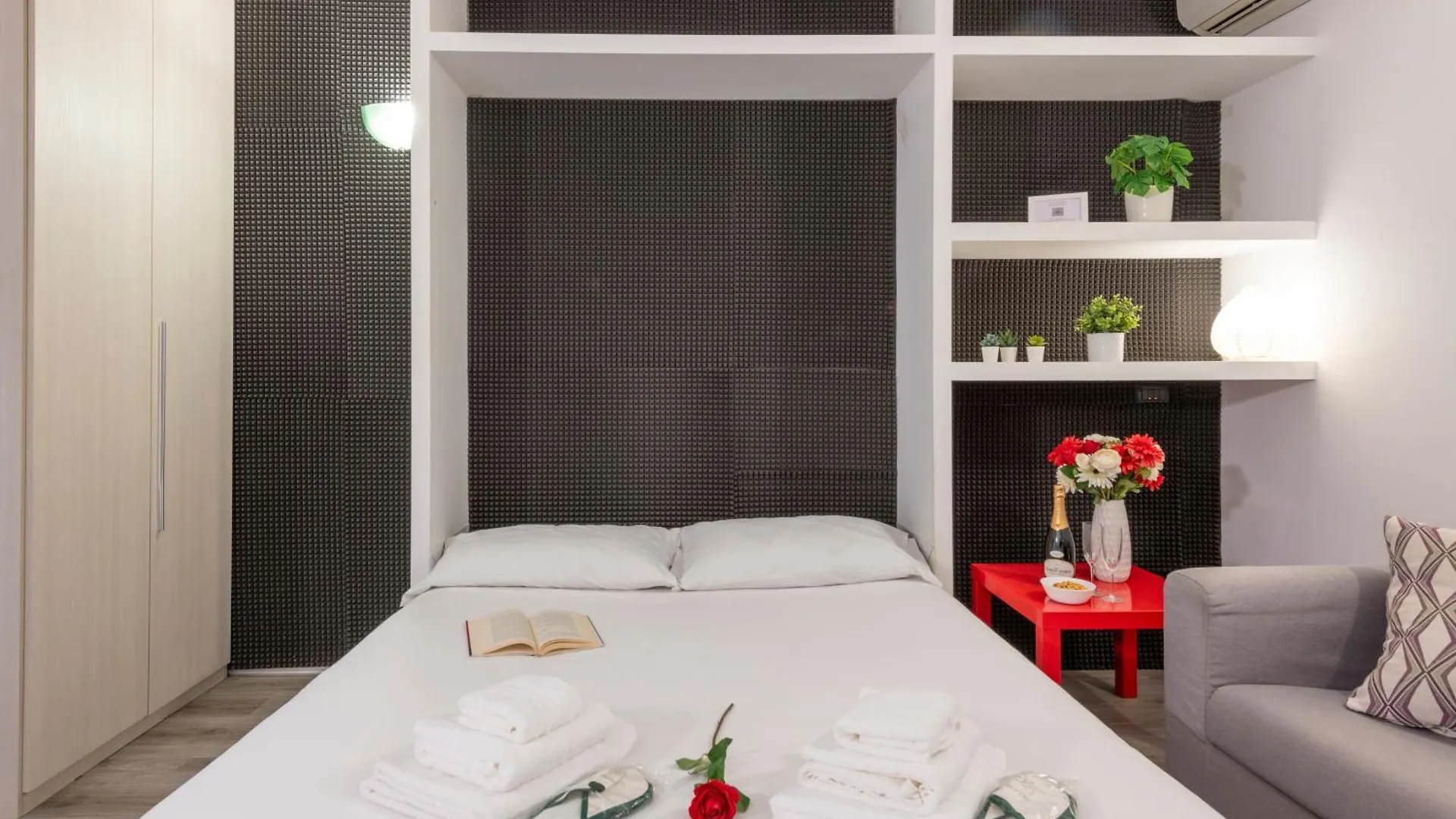 Bnbutler - Archimede 53 - Bright Studio Milan Apartment