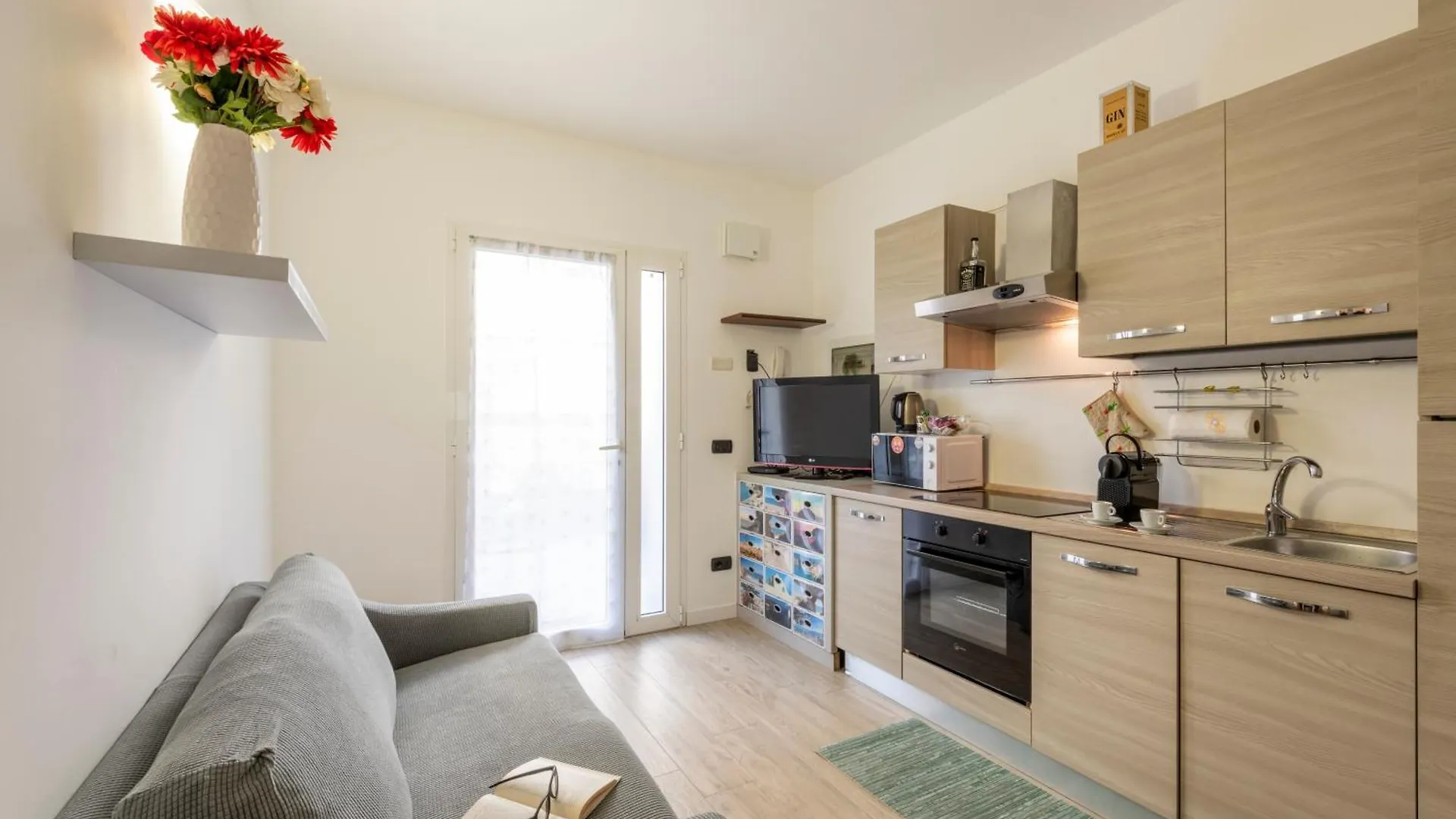 Bnbutler - Archimede 53 - Bright Studio Milaan Appartement
