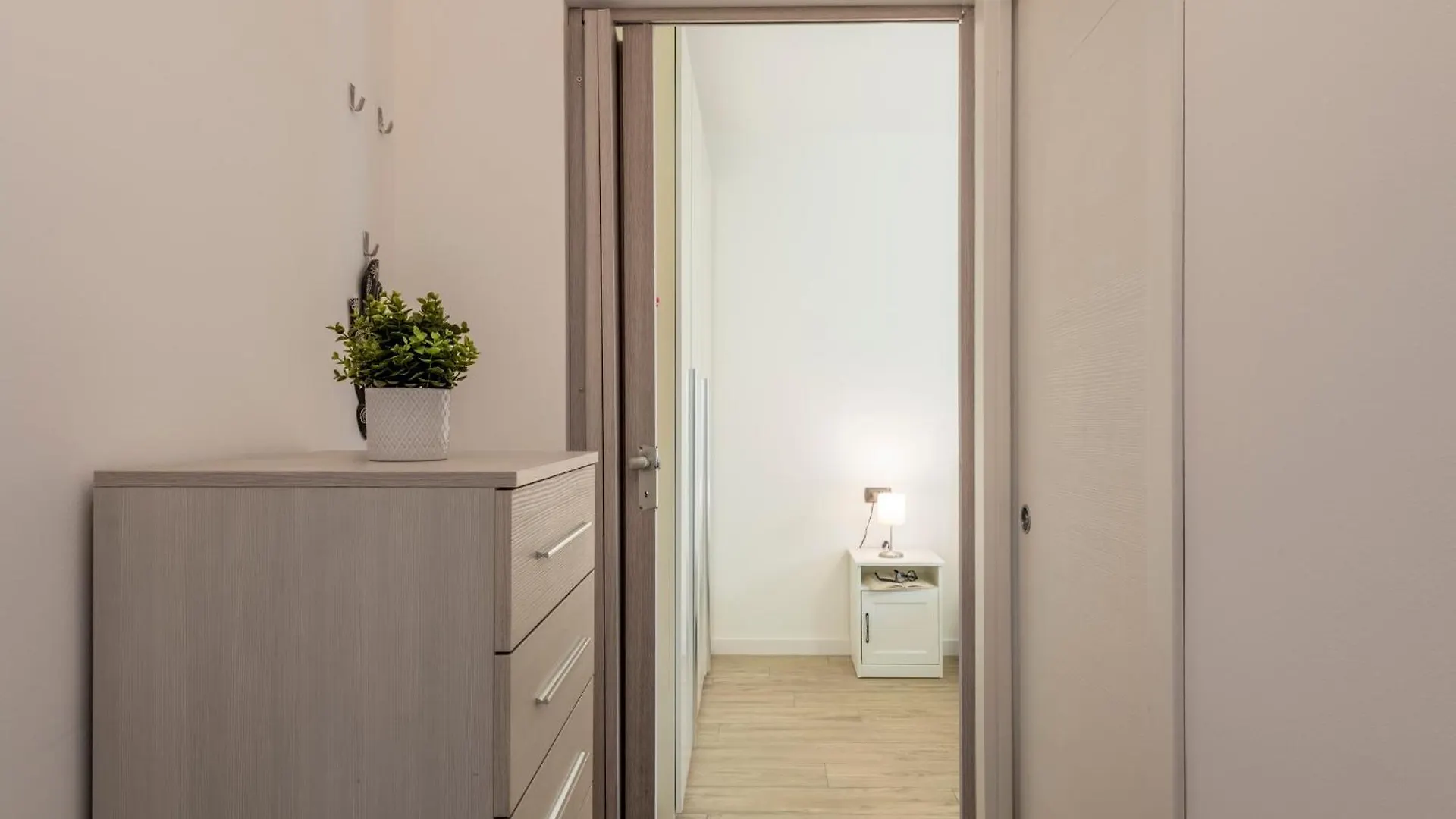 Apartment Bnbutler - Archimede 53 - Bright Studio Milan