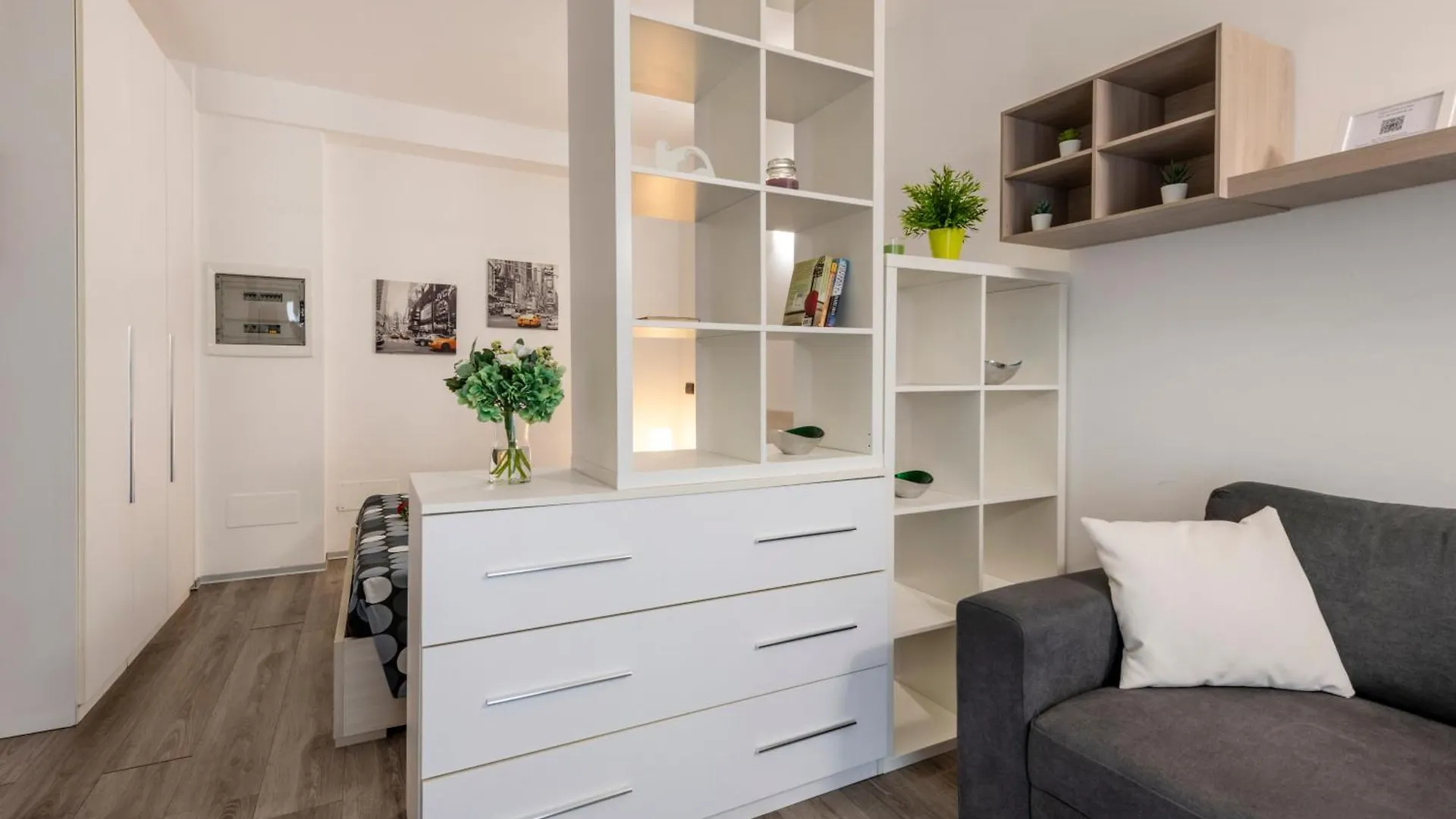 Bnbutler - Archimede 53 - Bright Studio Milan Apartment