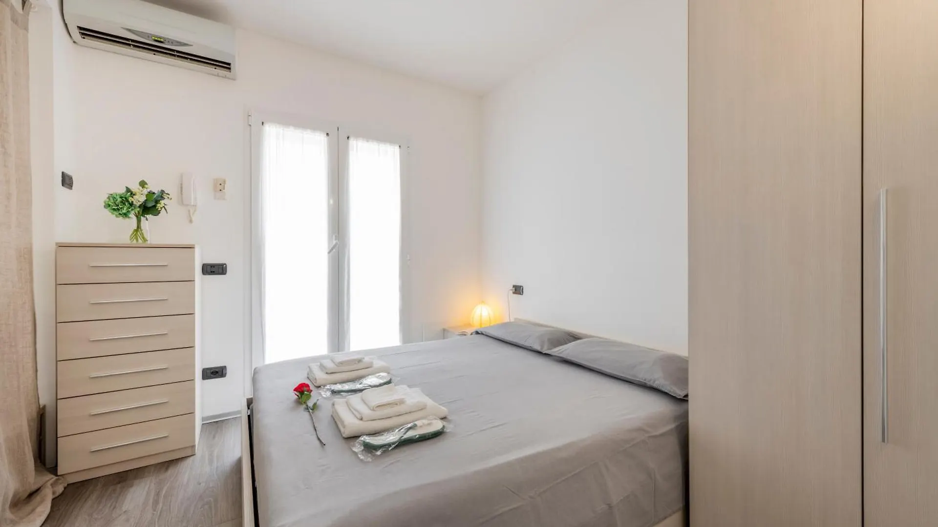 Bnbutler - Archimede 53 - Bright Studio Milan 0*,  Italy
