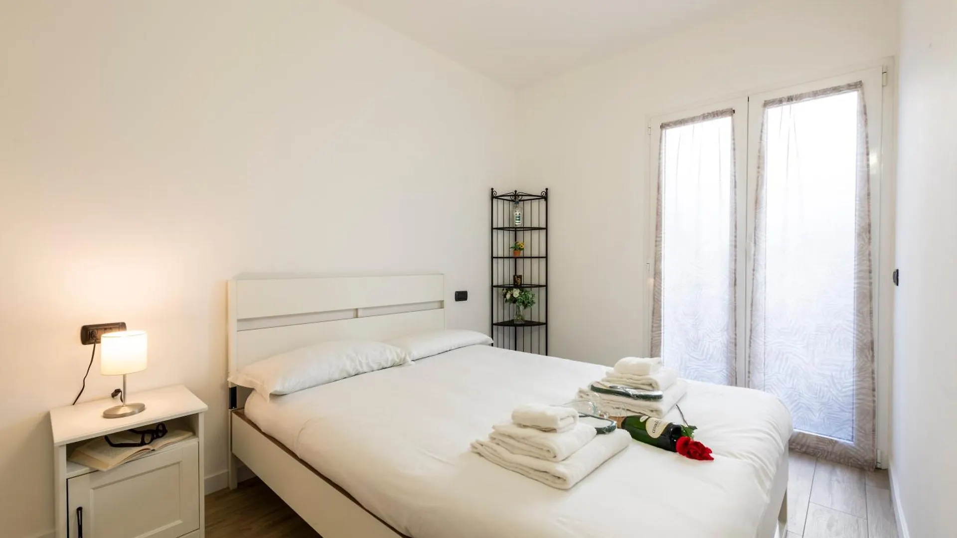 Bnbutler - Archimede 53 - Bright Studio Milan Apartment