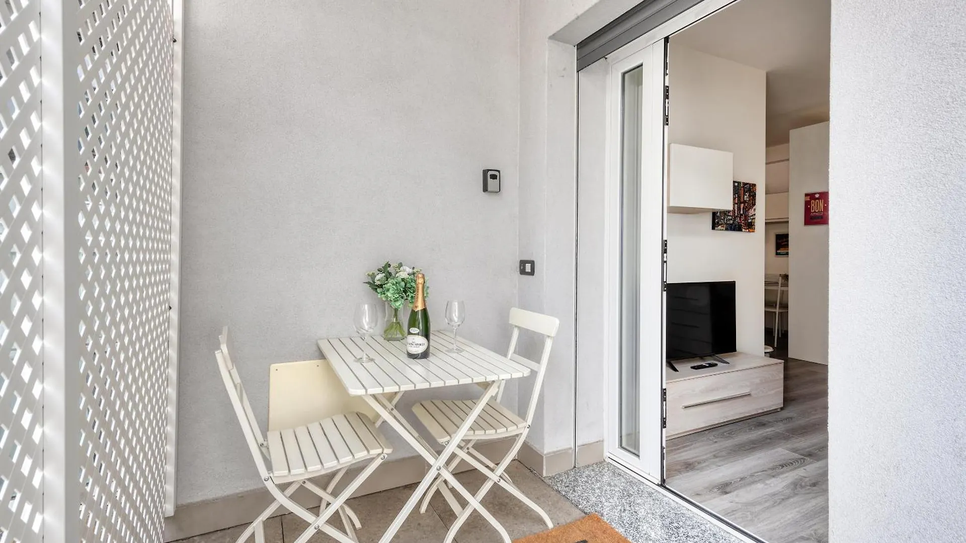 Bnbutler - Archimede 53 - Bright Studio Milan Italy