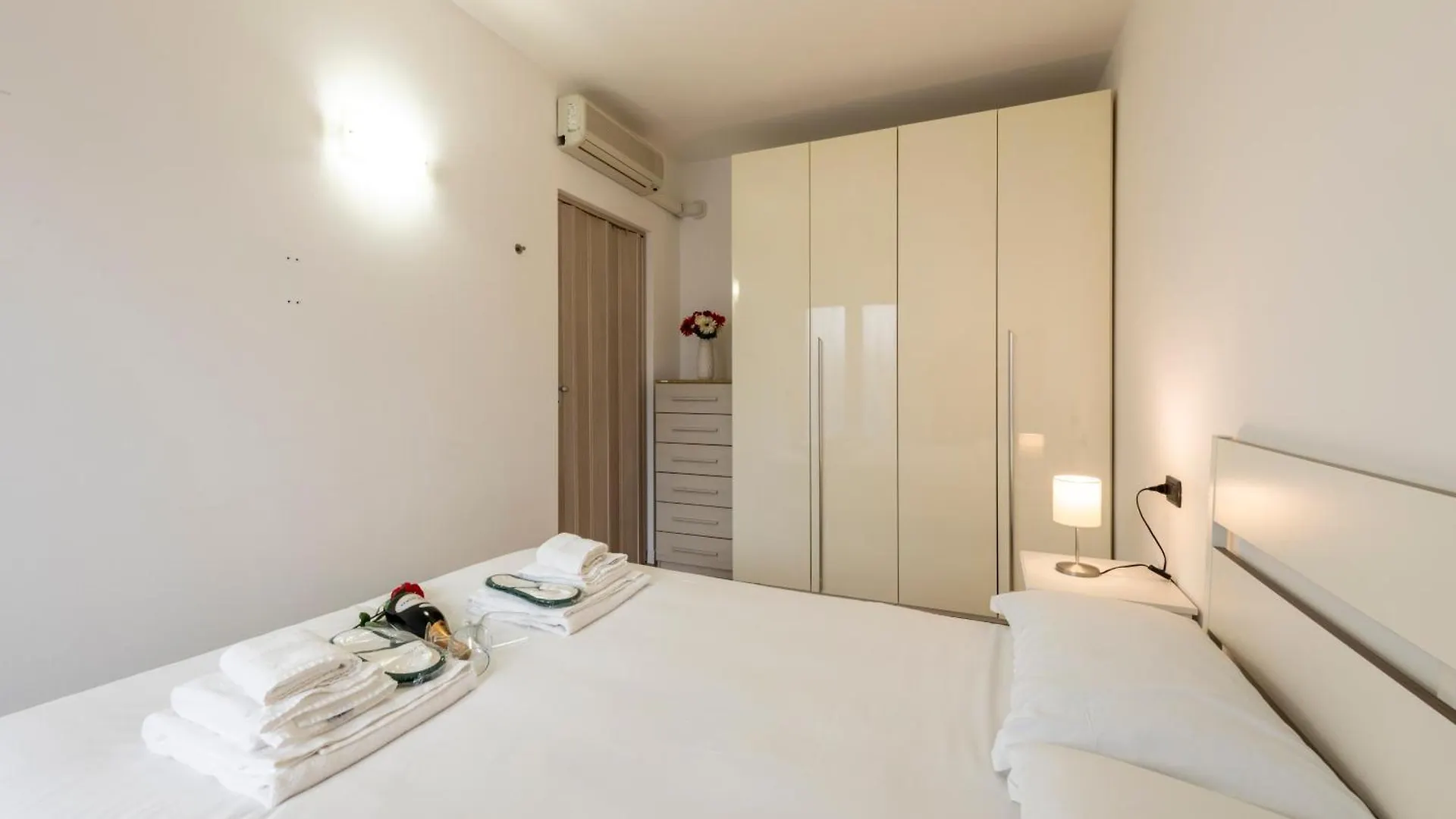 Bnbutler - Archimede 53 - Bright Studio Milán Apartmán